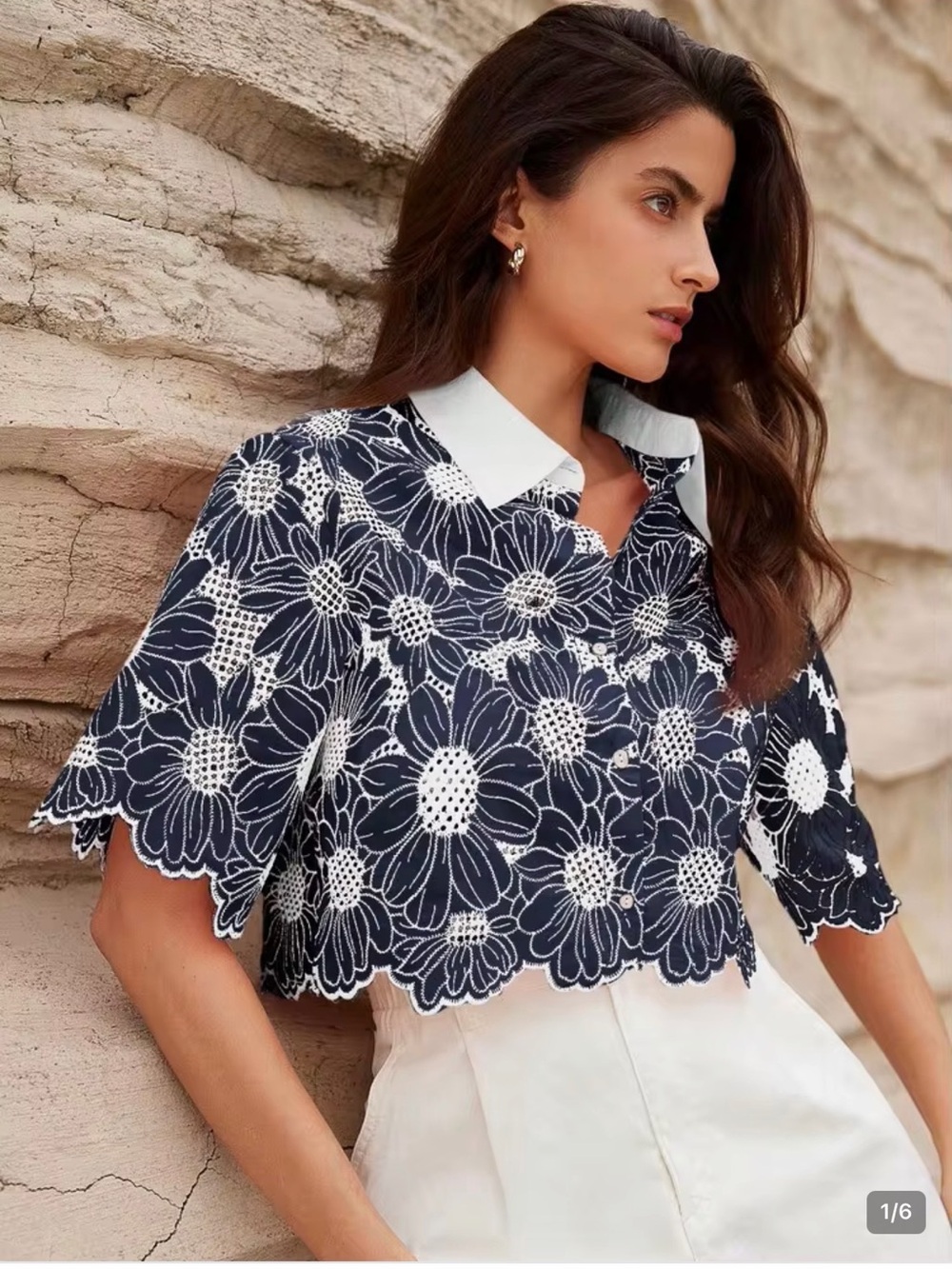 Aveloria Embroidered Daisy Button Down Cropped Navy Blue Shirt Size L